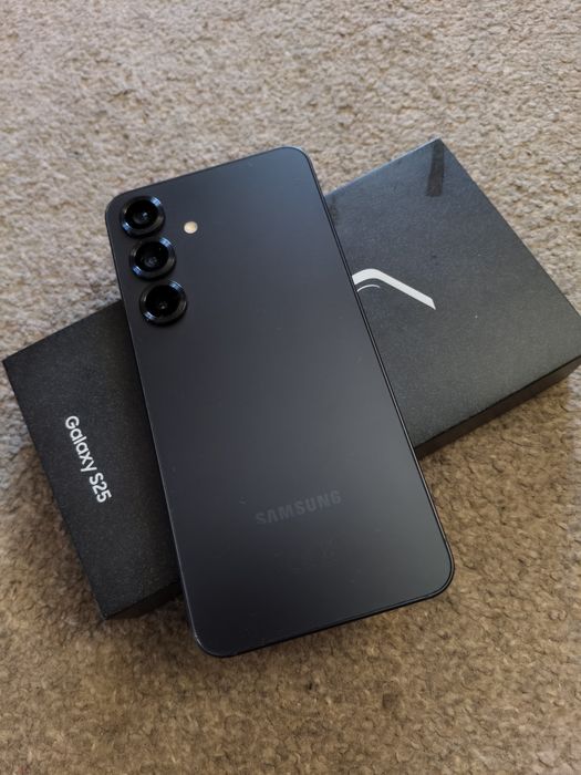 Samsung S25 impecabil baterie nefolosită, desigilat acum cateva zile kg off + garanție 12 luni soft