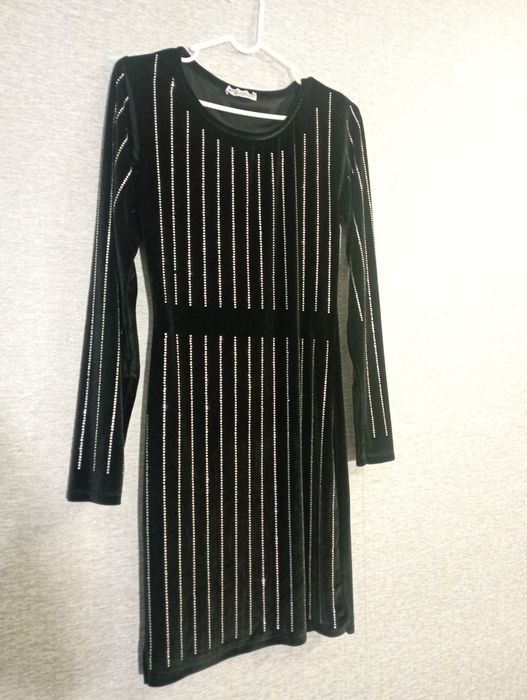 Продаются женские платья