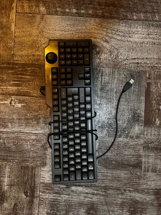 Клавиатура Asus за игри