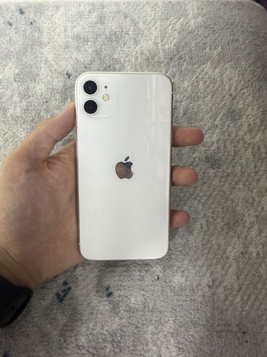 Iphone 11 white 74% yomks