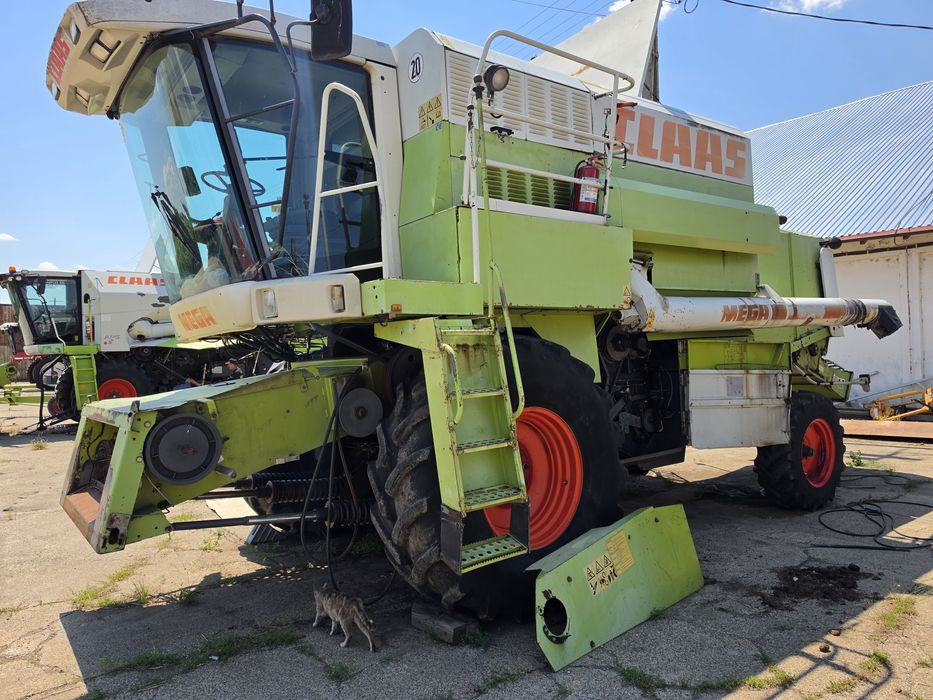 Combina claas dominator mega 204