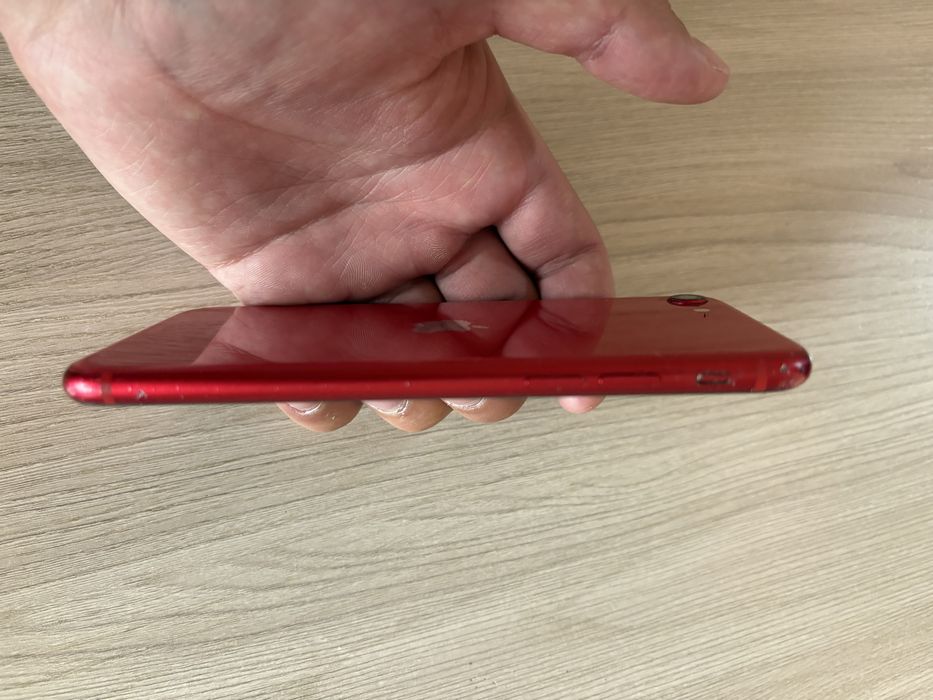 Продам iPhone Se 2020 64гб
