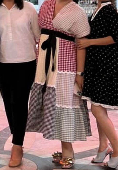 Яркое стильное платье