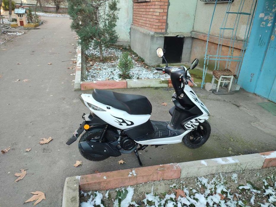 Скутер vento 49к