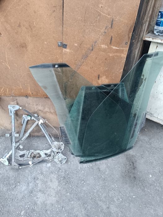 Продам стела Ауди 80 б3