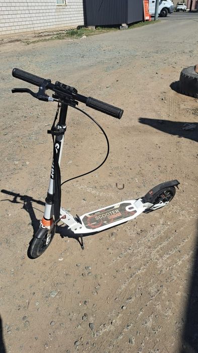 Самокат белый Scooter