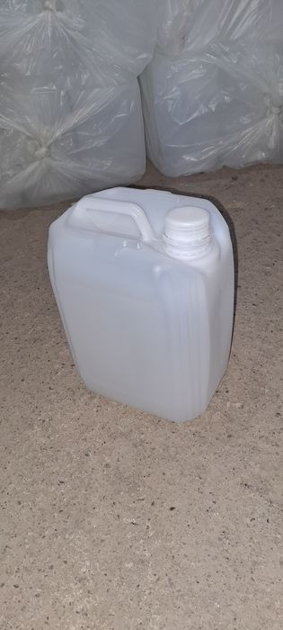 Пластиковые канистры
