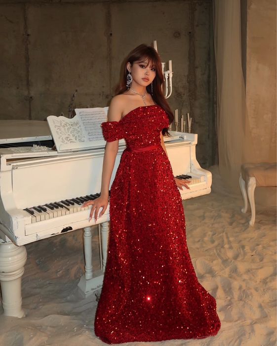 пышное платье в красном цвете для той, экзамен, выпускной