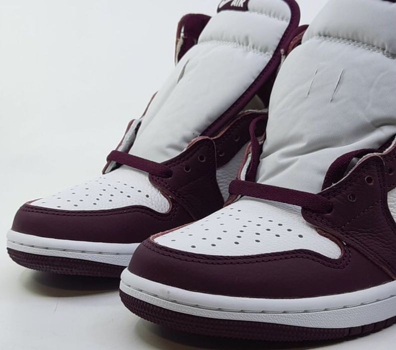 Air Jordan 1 Retro High OG Bordeaux - mărime 40