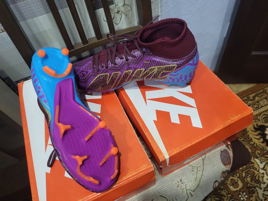 Бутсы новые. Отличные