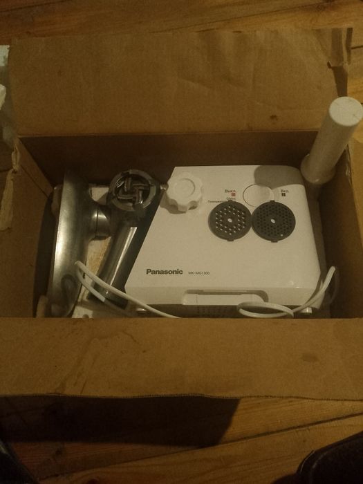 Продам мясорубку panasonic