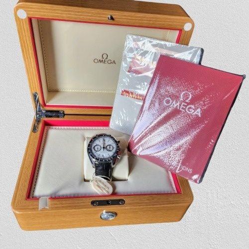 Omega Speedmaster Racing