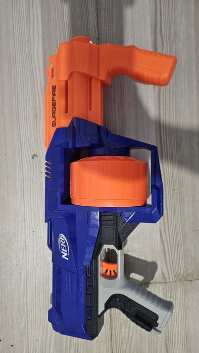 Blaster Nerf N-Strike Elite SurgeFire – Tambor Rotativ 15 Proiectile