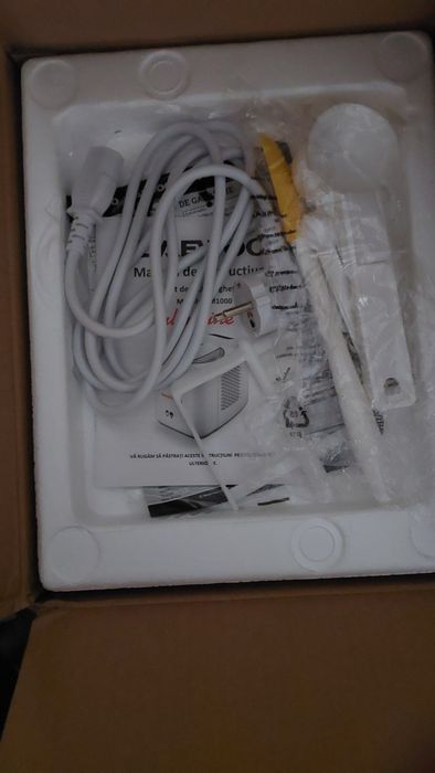 Aparat inghetata cu compresor Daewoo Ultraline 135W