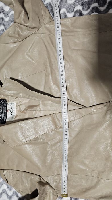 Costum de piele vintage crem bej sacou si fusta lunga M 38