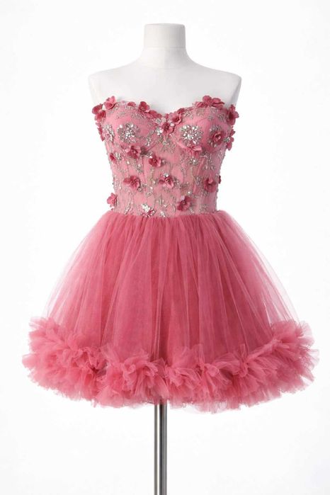 Къси бални рокли