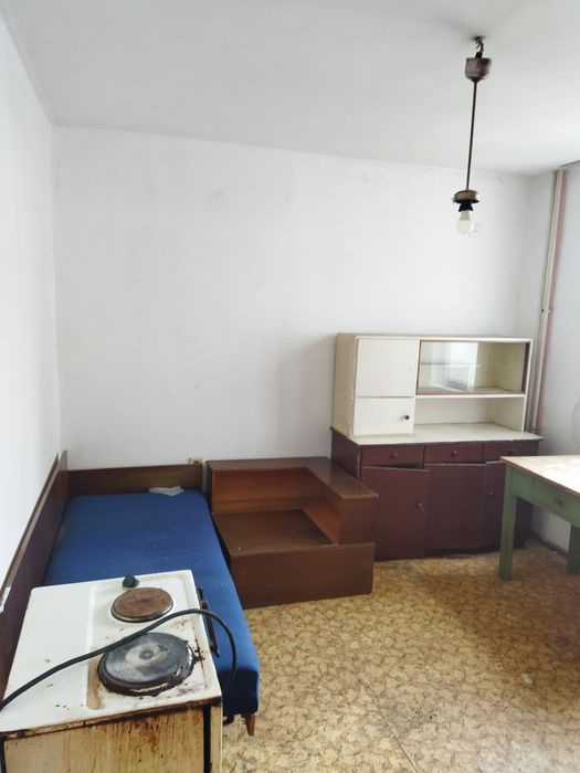 Продава двустаен апартамент в центъра на гр Смолян