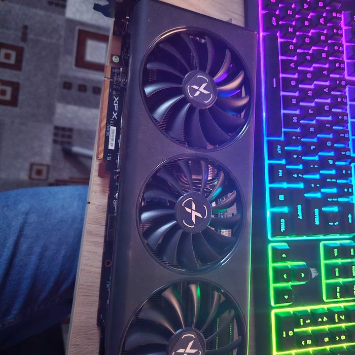 Placă video RX6800