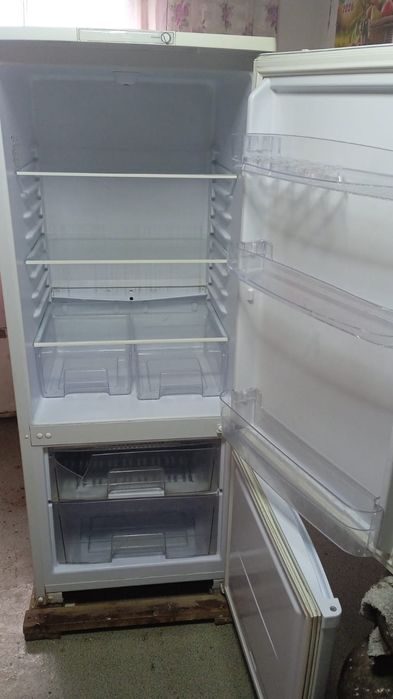 Продам холодильник