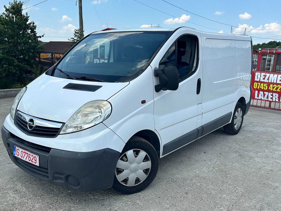 Opel Vivaro 2,0 cdti 2009 cu aer conditionat accept variante !