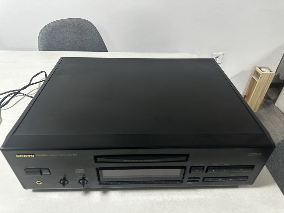 Cd player Onkyo dx6850