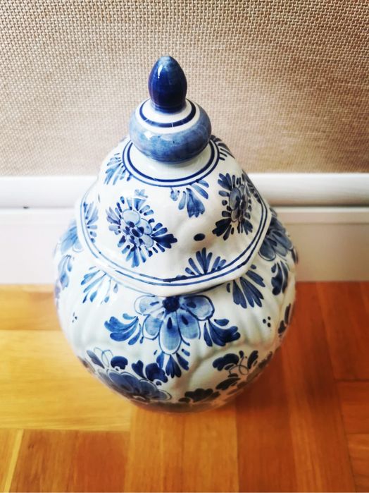 Антикварна порцеланова холандска купа урна Делф Delft