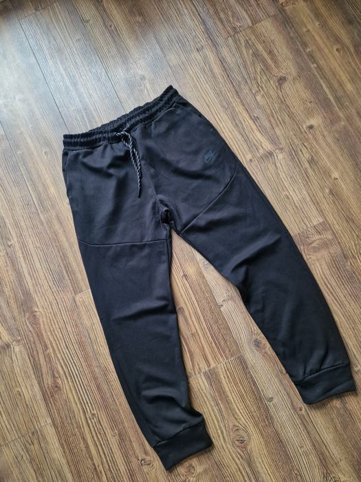 Страхотен мъжки спортен сет екип размер S M L XL