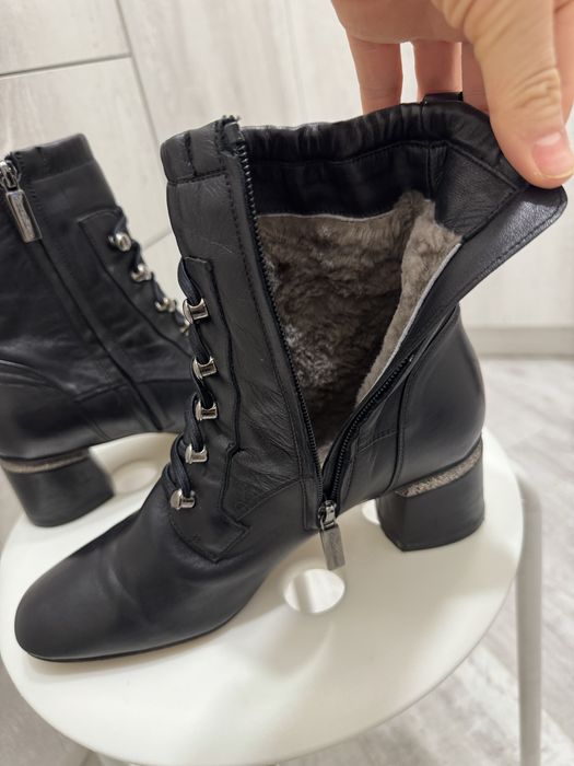 Женские ботинки