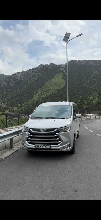 Транспортные услуги по Бухаре и не только. Авто Jac m4