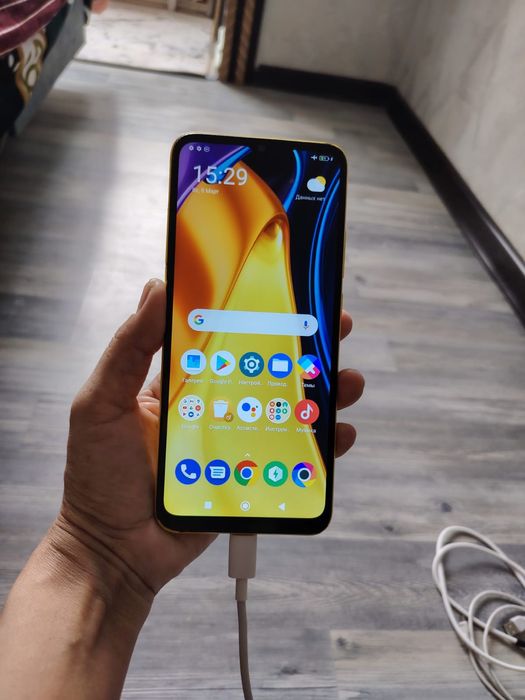 Продаётся телефон