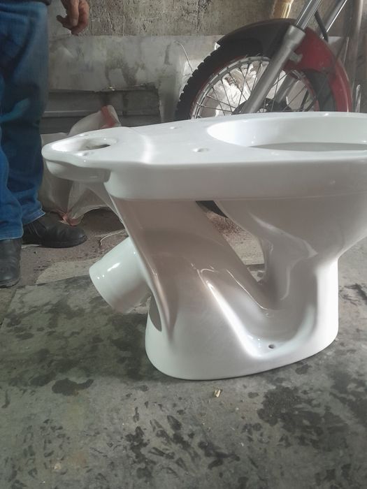 Продам унитаз бу