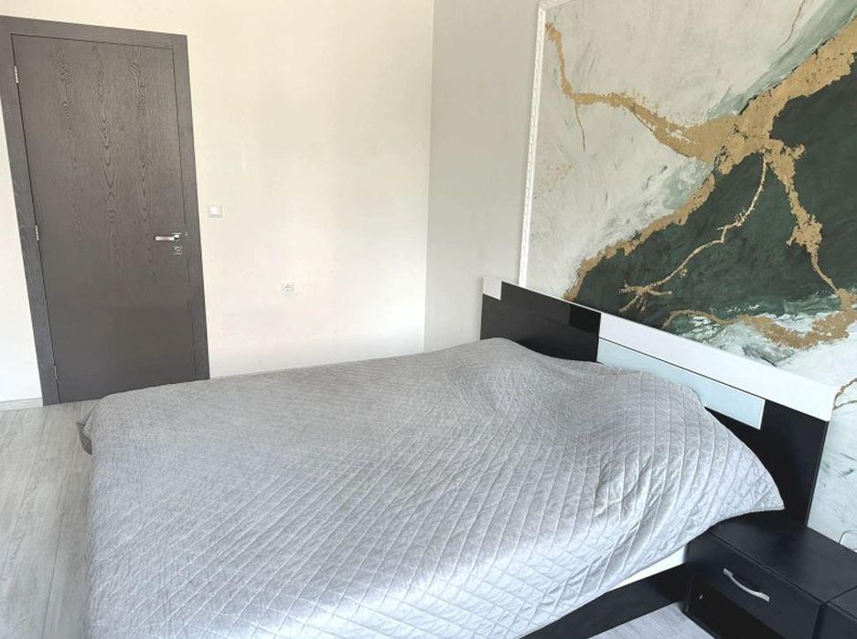 Дава се под наем Четиристаен апартамент в Варна, Бриз - 165 кв.м за 1000 € - Снимка #3