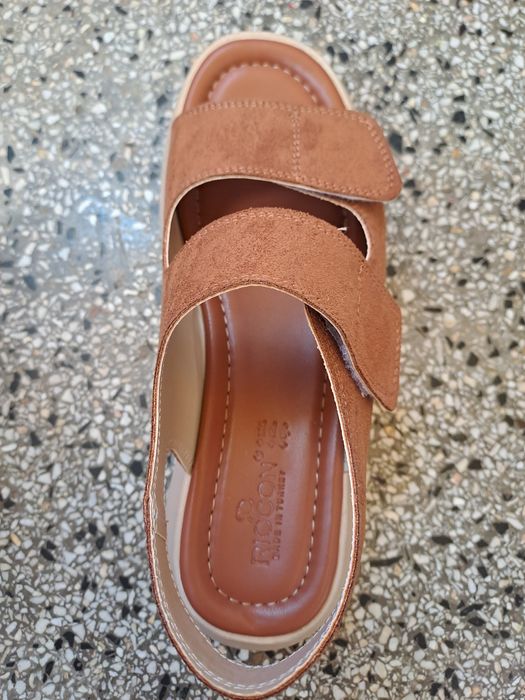 Велурени сандали Riccon