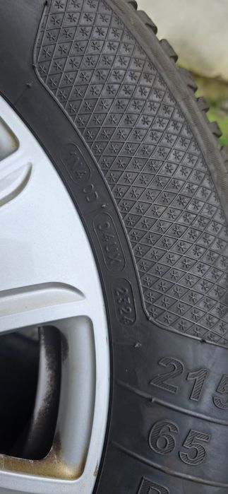 Vând jante de aluminiu cu anvelope de iarnă pentru Audi Q 3