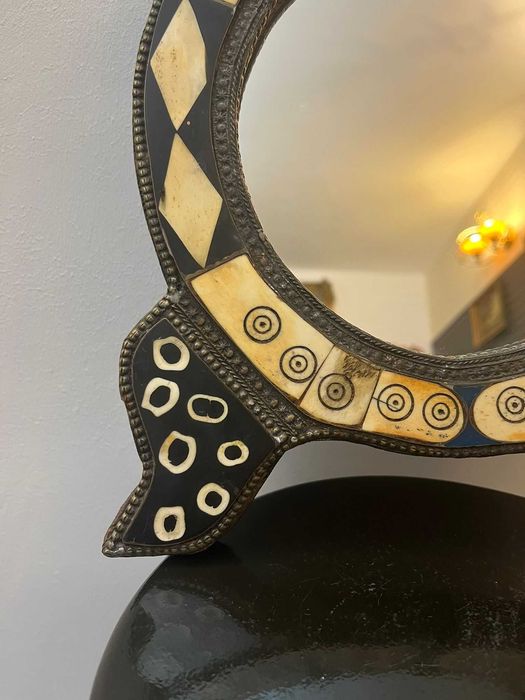 Oglinda cu rama din sidef montat pe cupru bibelou bibelouri veche