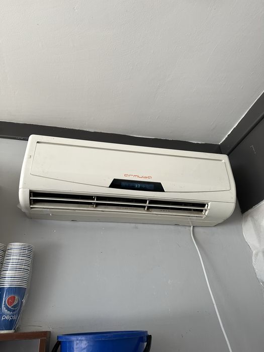 Продаётся кондитционер микроволновка и тостер