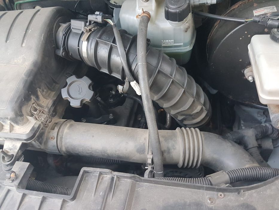 Dezmembrez Renault mascott 3000 cm 2008