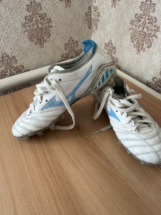 Бутсы 37 размер мизуно