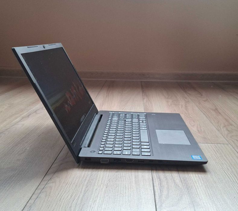 15.6' IPS Lenovo V330 Intel Core i7-8550U/12GB DDR4/256GB SSD/Бат. 5ч.