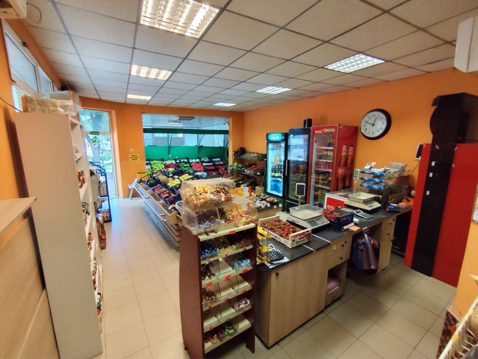 Дава се под наем Магазин в Враца, Дъбника - 324 кв.м за 612 € - Снимка #4