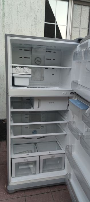 Холодильник Samsung