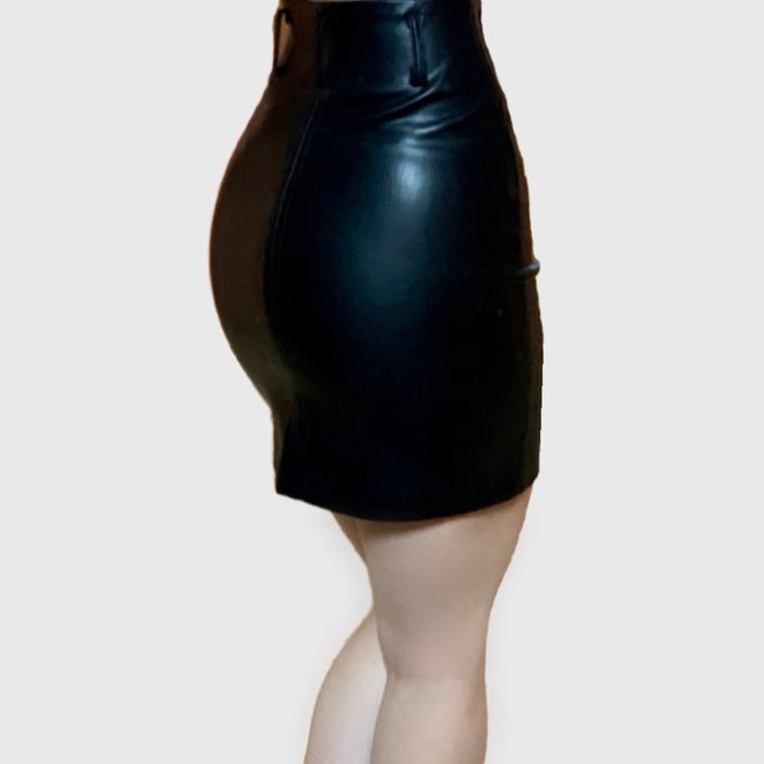 Черна кожена пола