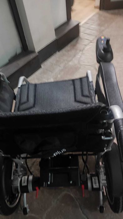 Чисто нова инвалидна количка до 130 кг.  Mobility PLUS - Много удобна