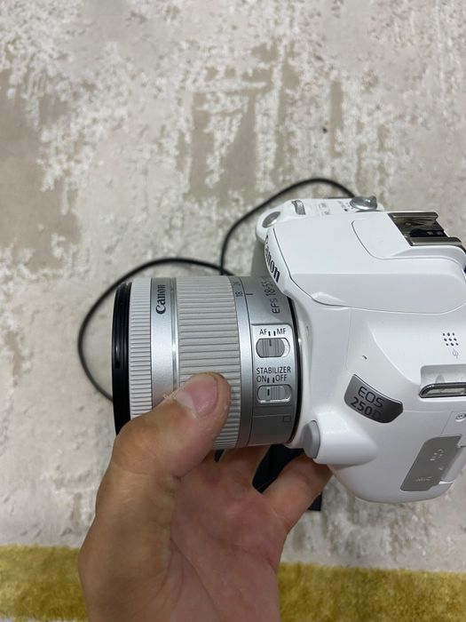 Canon EOS 250D все отлично