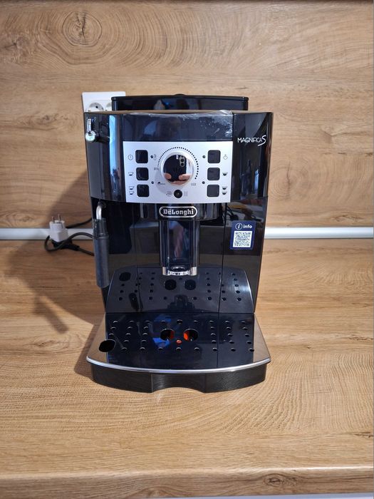 Кафеавтомат Delonghi Magnifica S ECAM 22.110.B