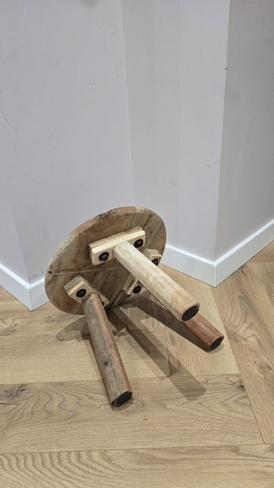 Vand taburet de lemn  mobexpert