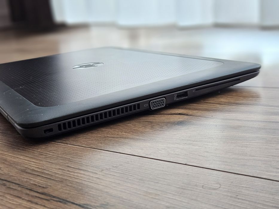 Laptop Gaming Hp Zbook Intel i7 6th, 8GB DDR4, 2 placi video AMD FirePro, SSD 512GB, 15.6 FHD