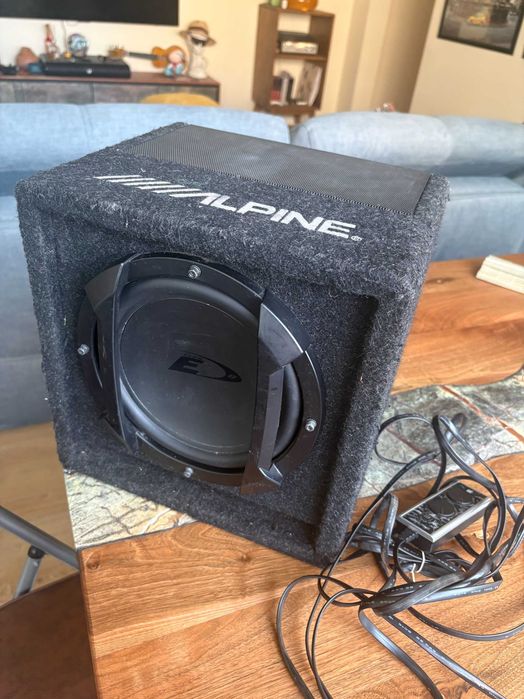 Subwoofer Alpine E-Type 12 + stație Alpine MRP-M350 350W RMS