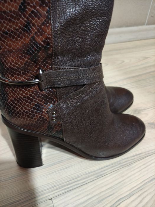 Стилни кожени  ботуши до коляното