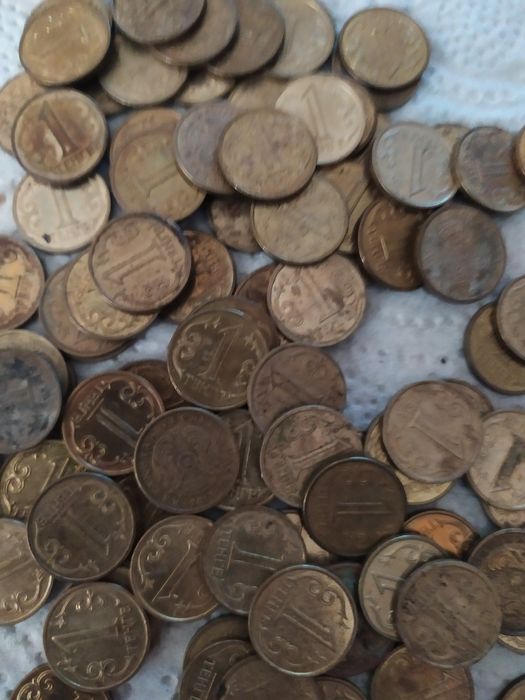 Продам монеты 1тенге,2005,2012,2016.